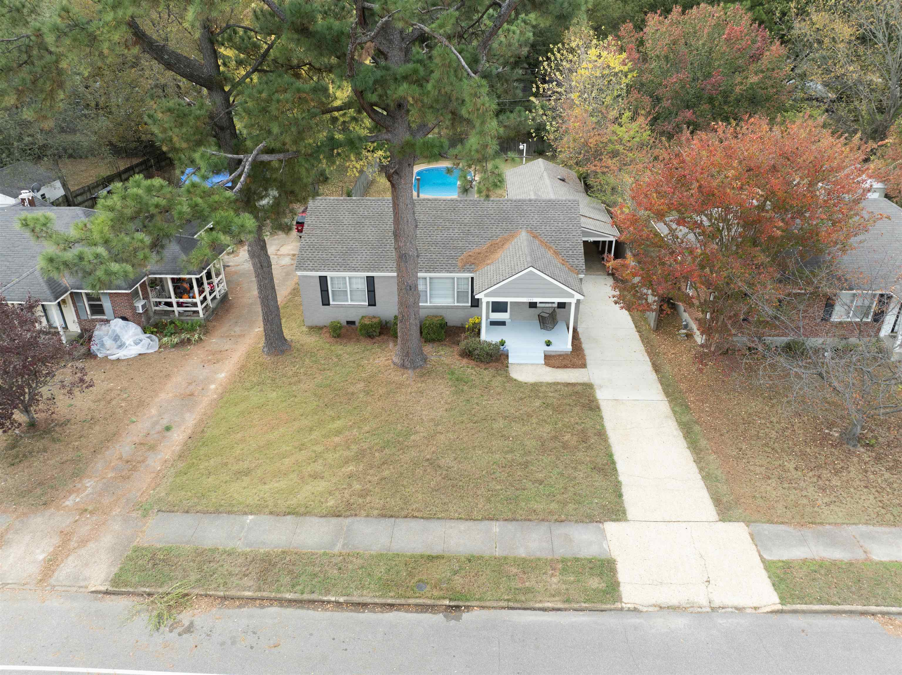 1349 Colonial Road Memphis, TN 38117 - Photo 29 of 29 front view of a house with a yard
