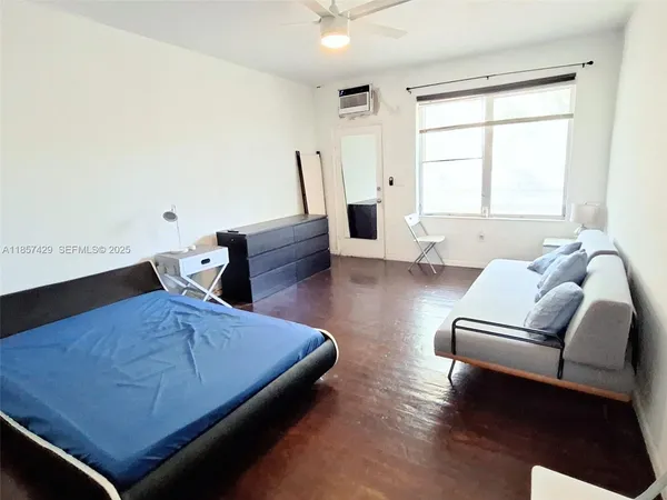 $1,500 | 1770 Meridian Avenue, Unit 213, Miami Beach, FL 33139