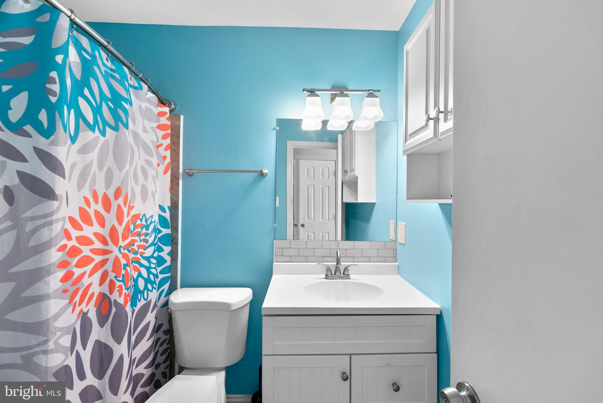 8490 Snowden Oaks Place Laurel, MD 20708 - Photo 19 of 28 Bathroom