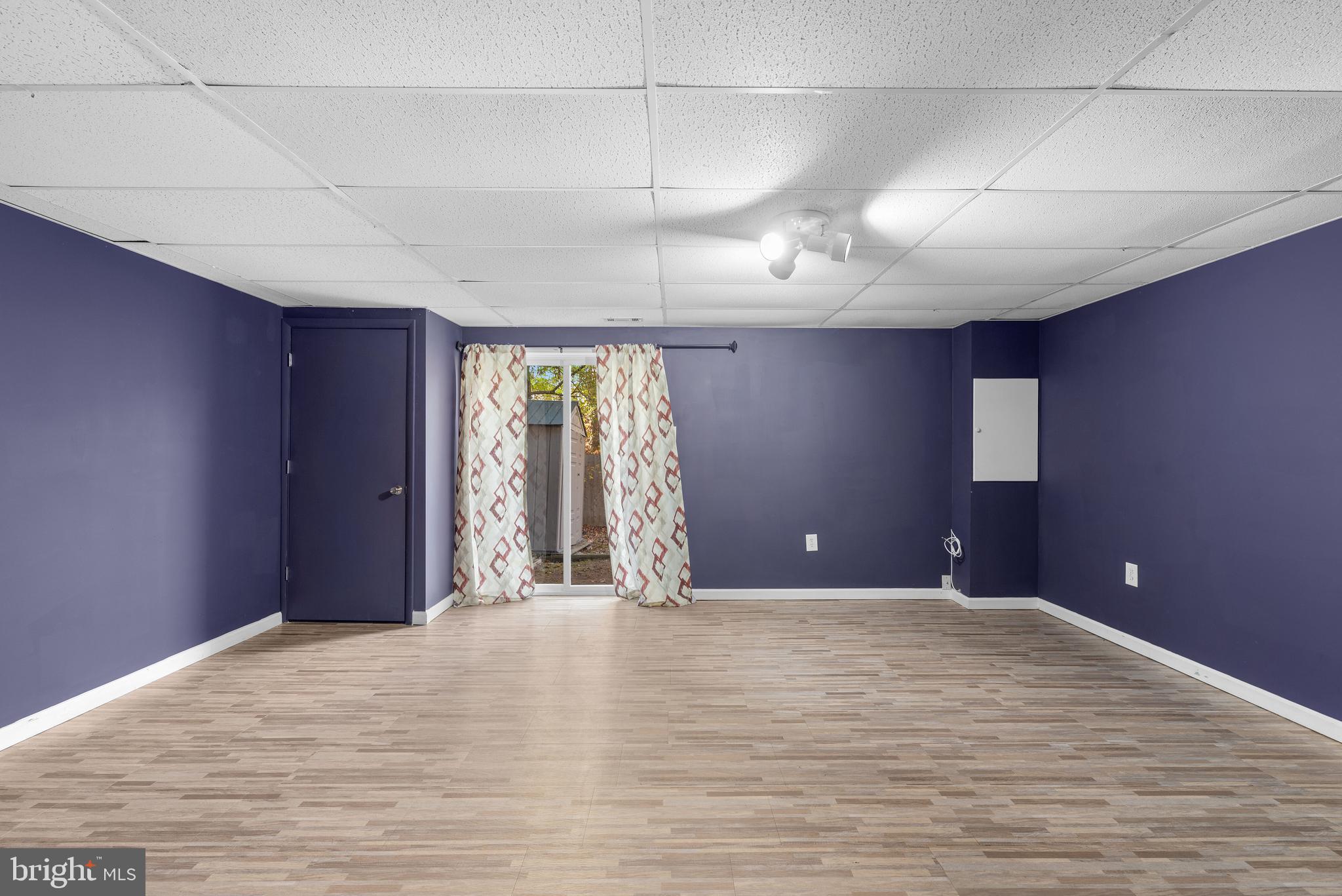 8490 Snowden Oaks Place Laurel, MD 20708 - Photo 22 of 28 Family Room