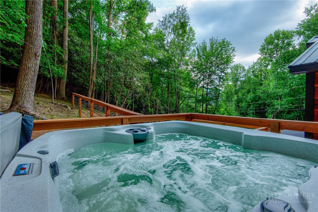 1015 Pine Ridge Road Beech Mountain, NC 28604 - Photo 33 of 41