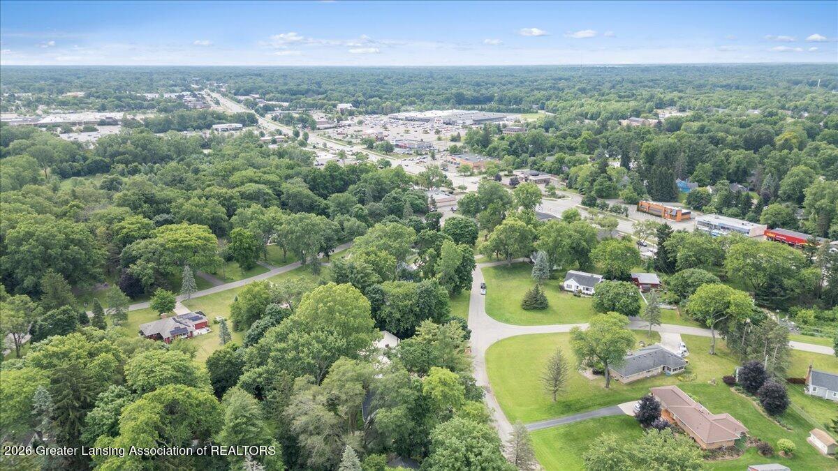 2176 Iroquois Road Okemos, MI 48864 - Photo 40 of 43 07-Media Jett - 06
