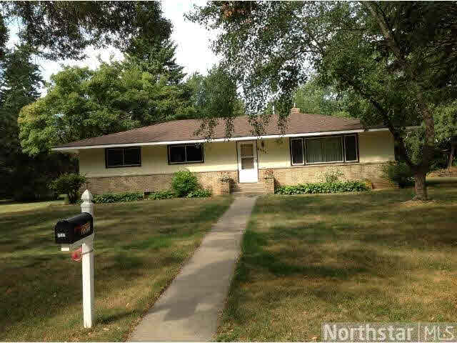2577 Pascal Street Roseville, MN 55113 - Photo 1 of 8 Gallery Image 1