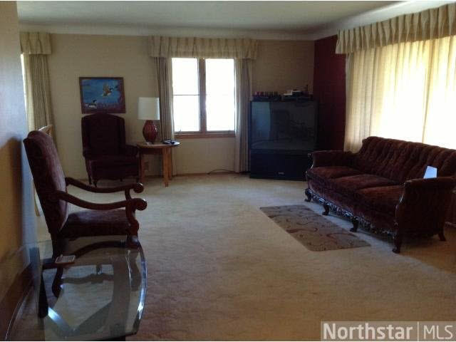 2577 Pascal Street Roseville, MN 55113 - Photo 5 of 8 Gallery Image 5