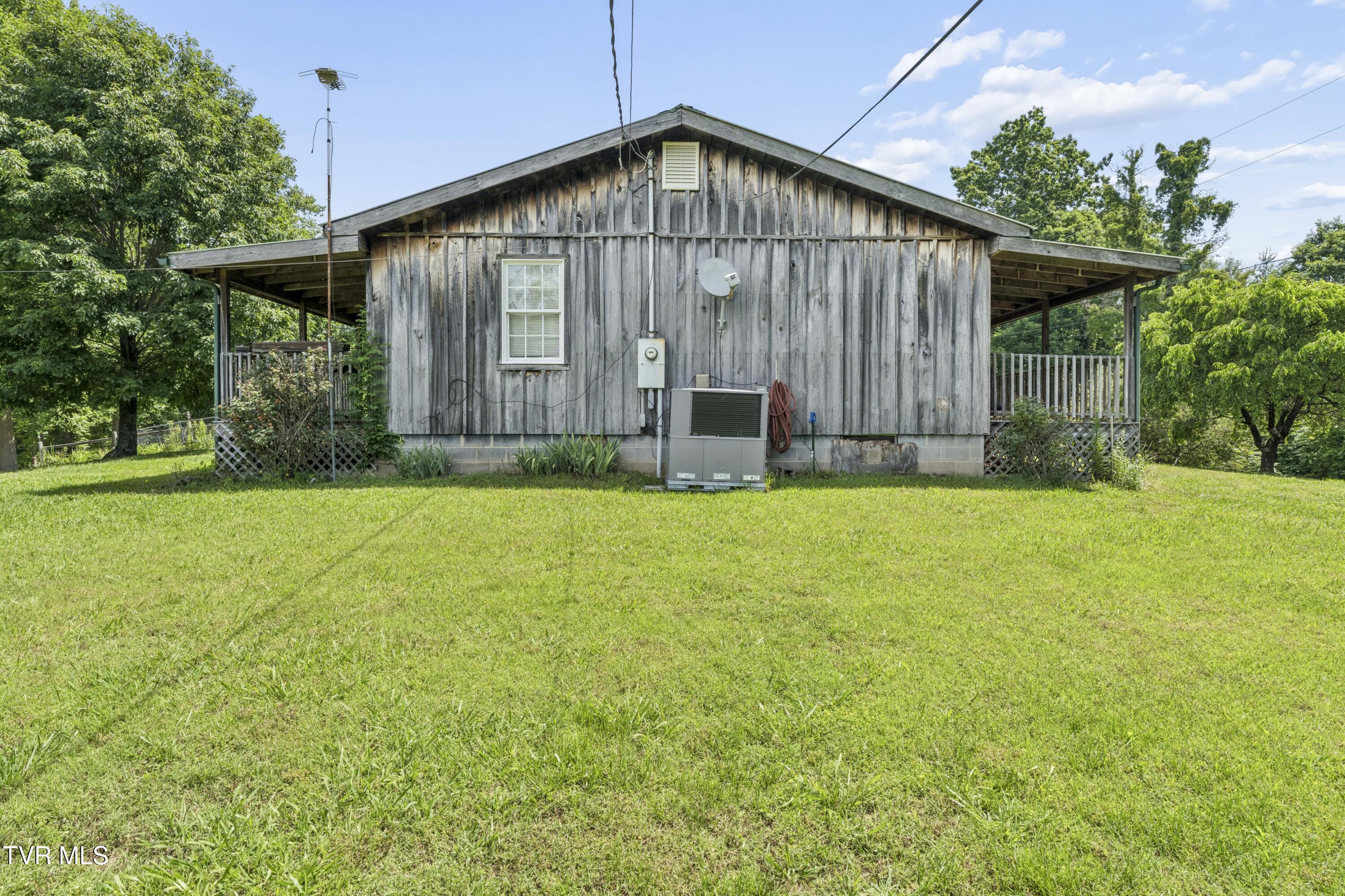 1820 Frank Roberts Road Afton, TN 37616 - Photo 4 of 73 Frank2-19