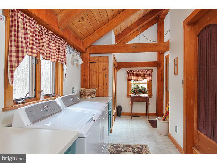374 Beasley Neck Road Salem, NJ 08079 - Photo 16 of 25 Laundry Room