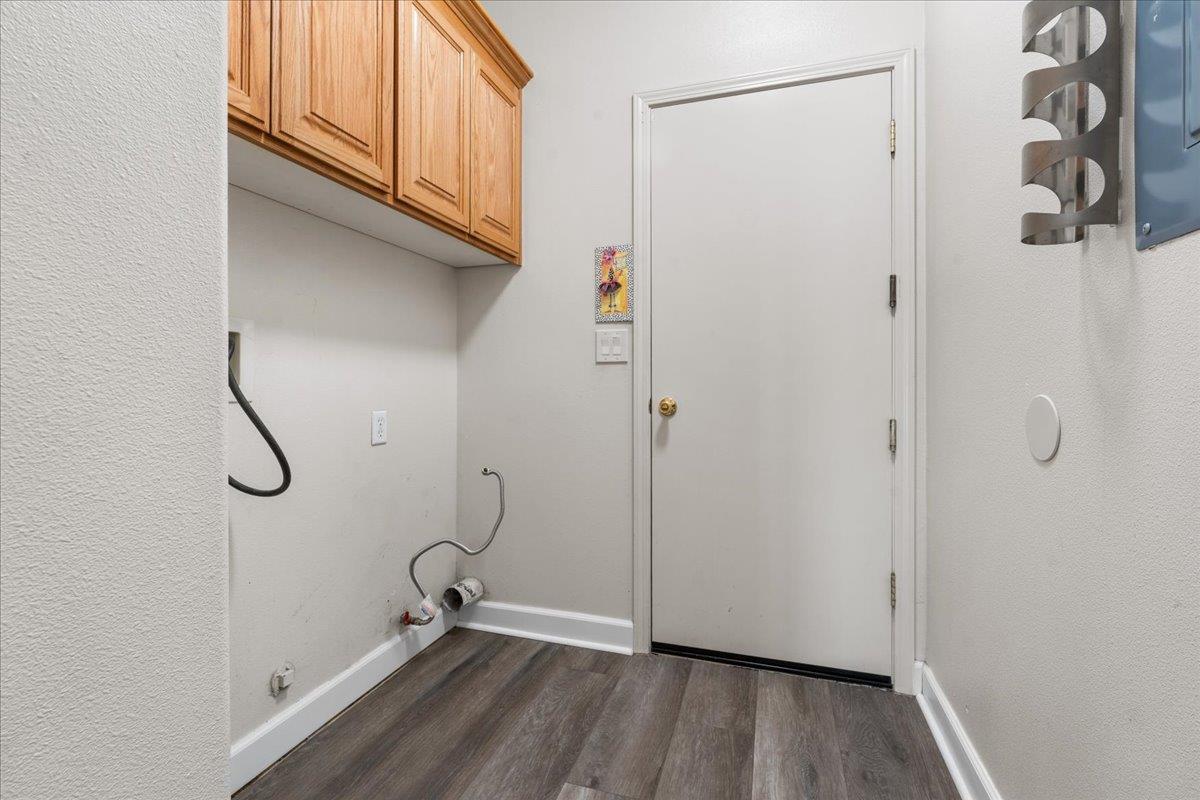 478 Churchill Way Salinas, CA 93906 - Photo 25 of 31 a view of a room with wooden floor