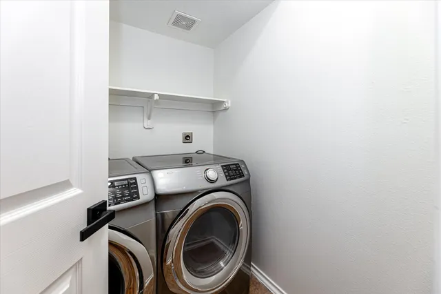 $2,800 | 150 South Star Ridge Circle, The Woodlands, TX 77382