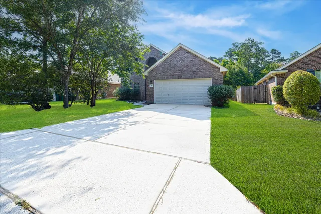 $2,800 | 150 South Star Ridge Circle, The Woodlands, TX 77382