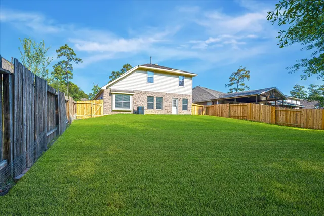 $2,800 | 150 South Star Ridge Circle, The Woodlands, TX 77382