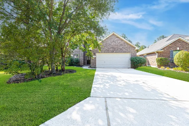 $2,800 | 150 South Star Ridge Circle, The Woodlands, TX 77382