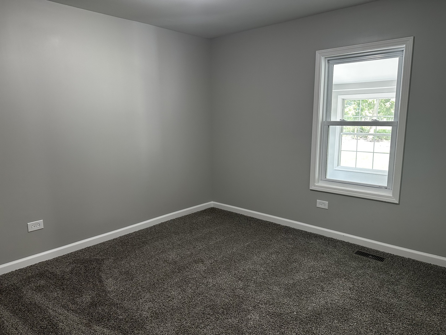 764 Brooklyn Road West Brooklyn, IL 61378 - Photo 19 of 33 an empty room with a window