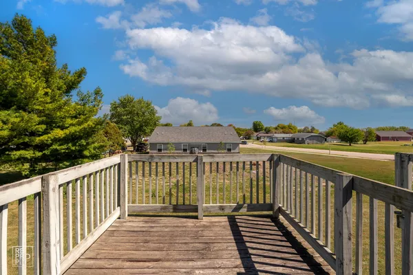 $650,000 | 2401 Ashland Circle, Morris, IL 60450