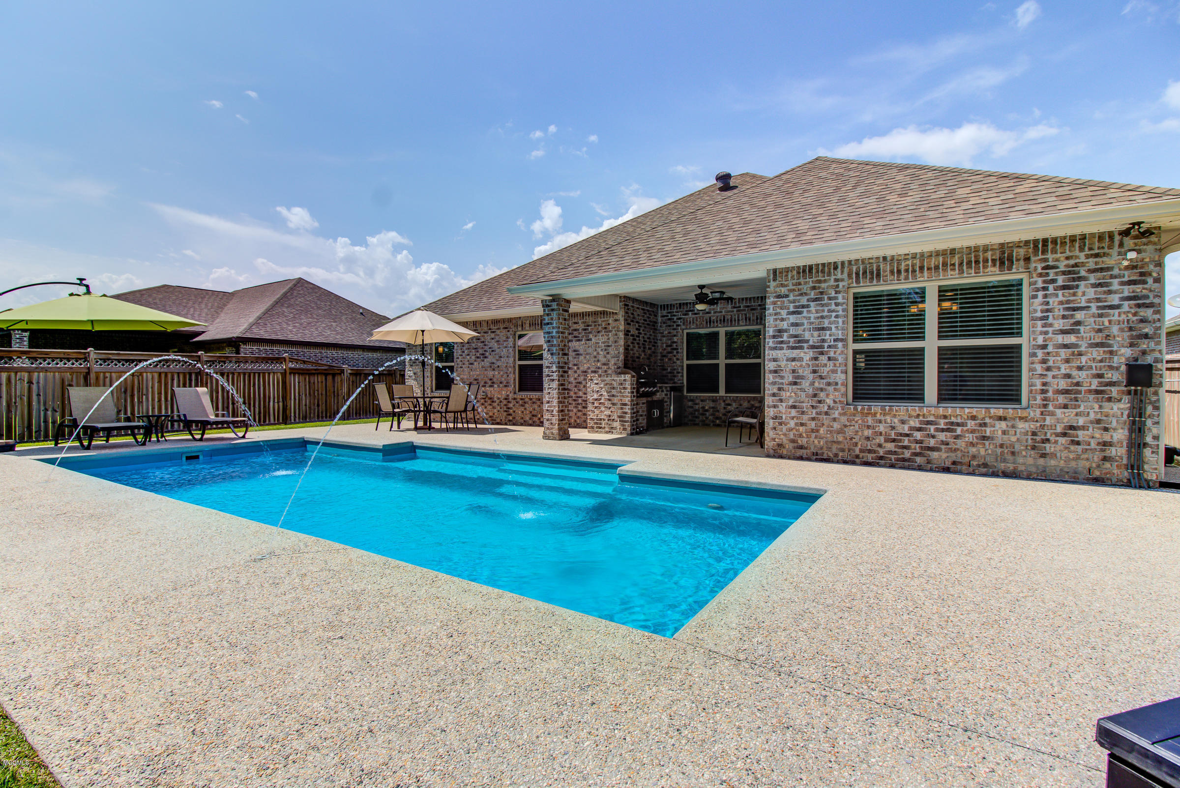3021 Rue Michelle D'Iberville, MS 39540 - Photo 3 of 57 IMG_2602_3_4_5_6