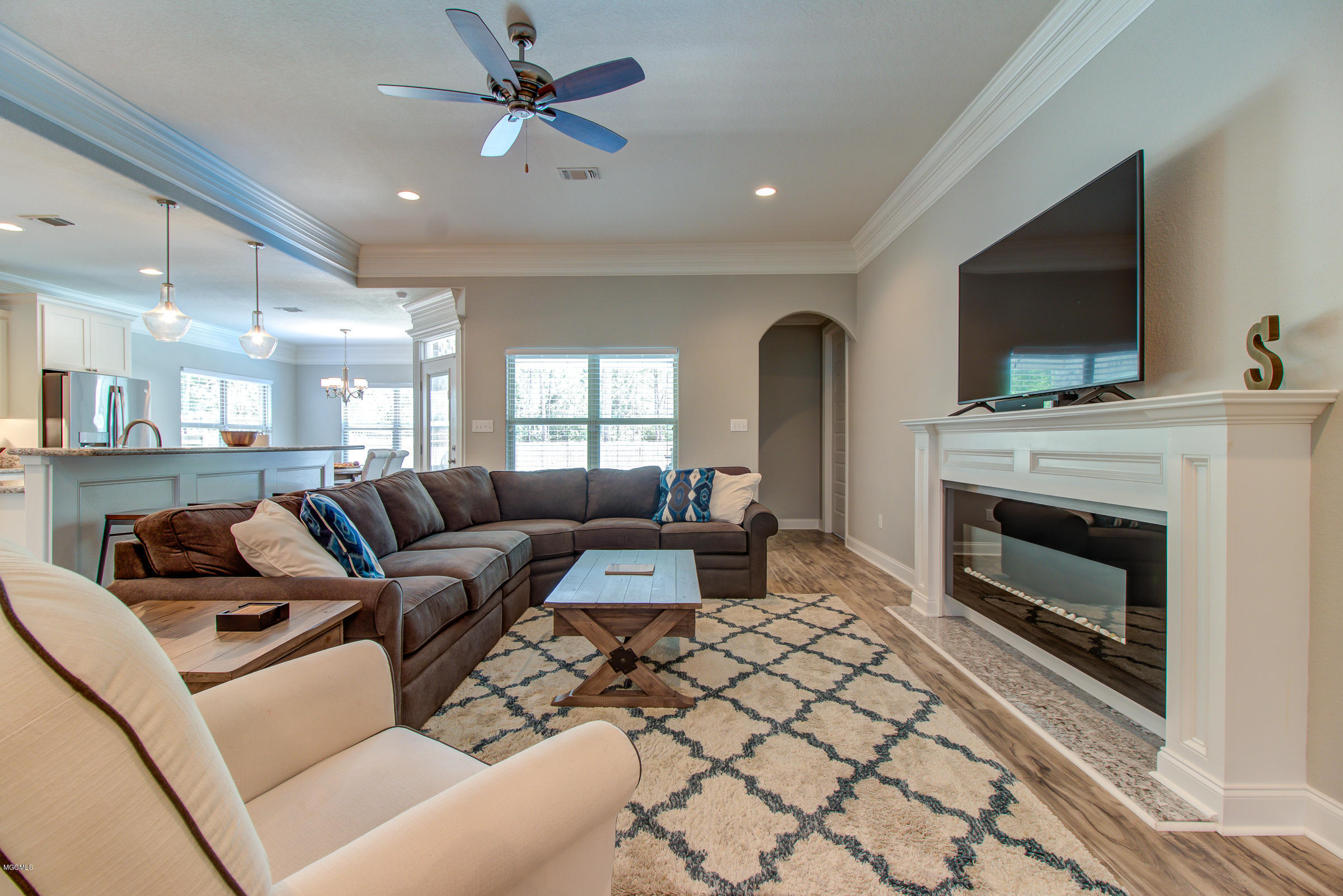 3021 Rue Michelle D'Iberville, MS 39540 - Photo 6 of 57 IMG_2377_78_79_80_81