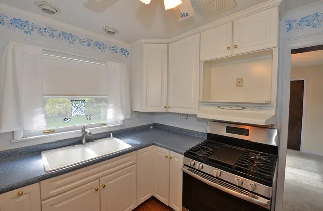 $284,900 | 2711 Gilson Street, Racine, WI 53403