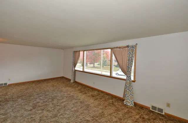 $284,900 | 2711 Gilson Street, Racine, WI 53403