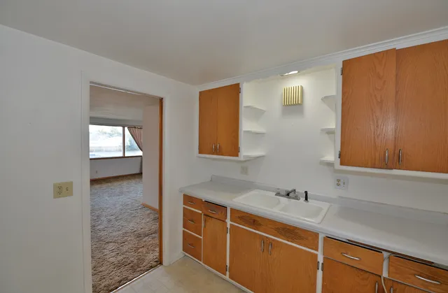 $284,900 | 2711 Gilson Street, Racine, WI 53403