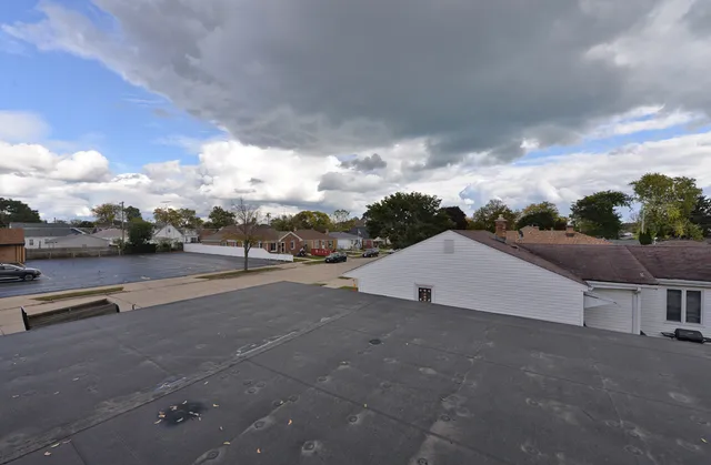 $284,900 | 2711 Gilson Street, Racine, WI 53403