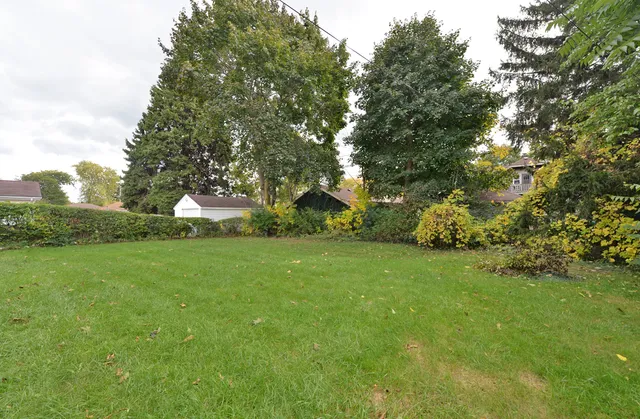 $284,900 | 2711 Gilson Street, Racine, WI 53403