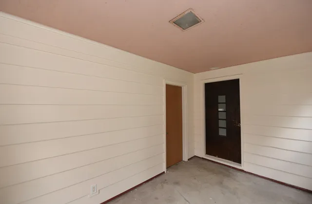 $284,900 | 2711 Gilson Street, Racine, WI 53403