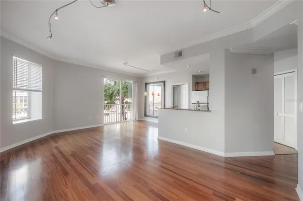 $4,500 | 700 South Harbour Island Boulevard, Unit 329, Tampa, FL 33602