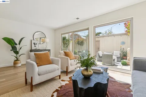 $695,000 | Bay Farm Island, Alameda, CA 94502