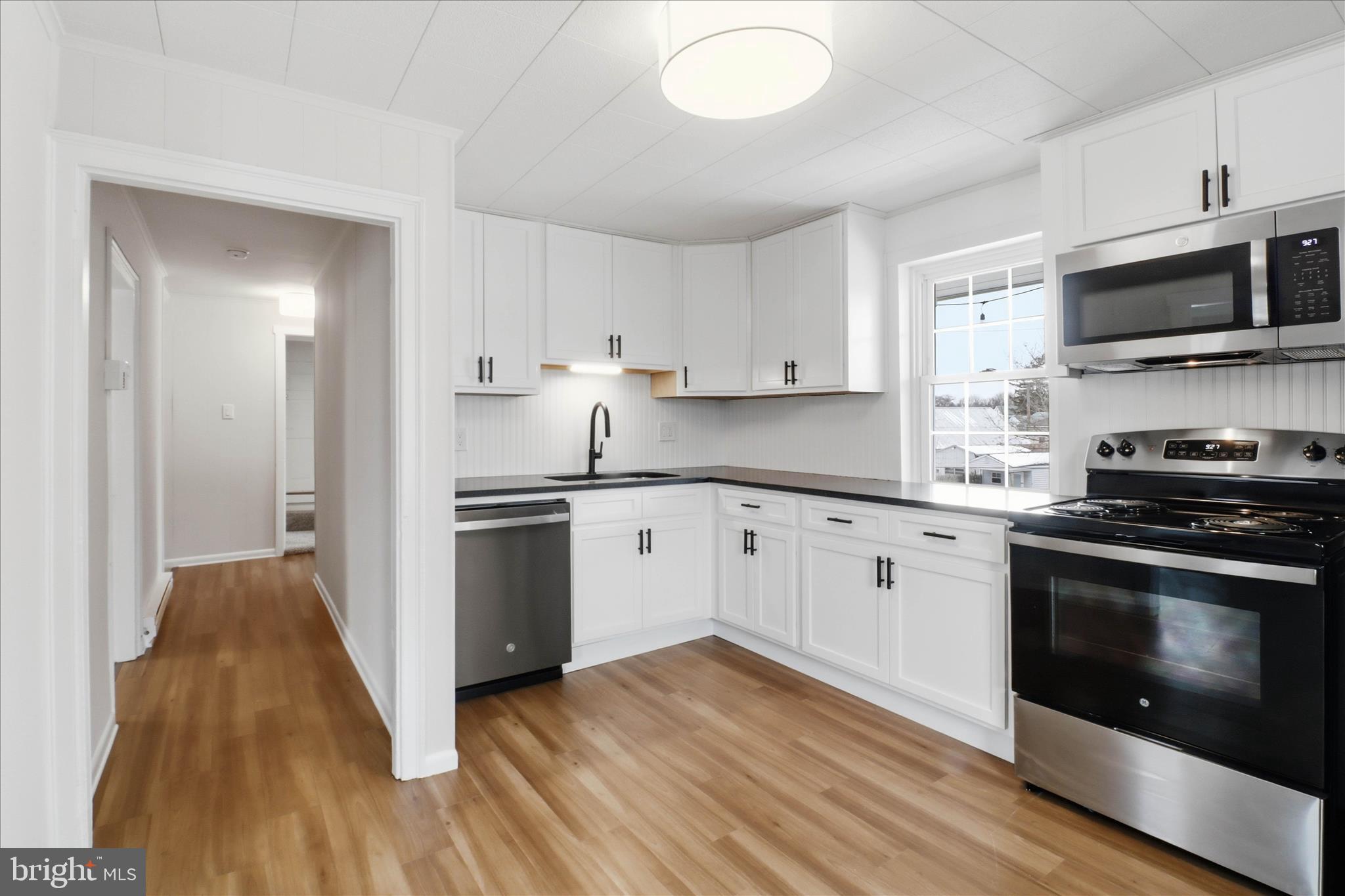 146 North Cedar Street Lititz, PA 17543 - Photo 19 of 58