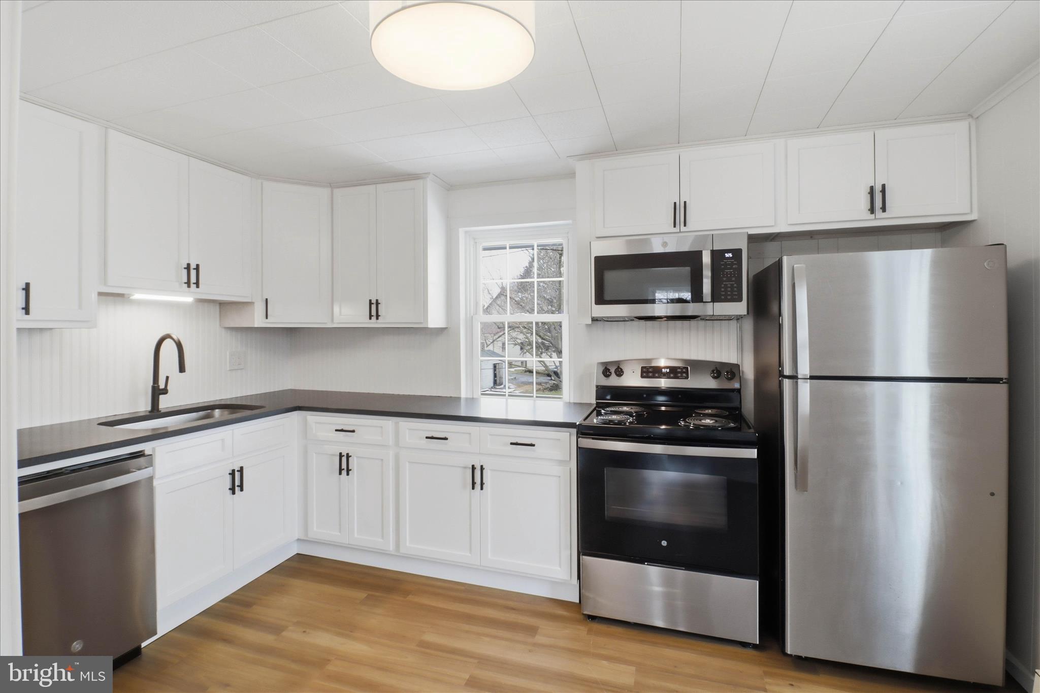 146 North Cedar Street Lititz, PA 17543 - Photo 21 of 58