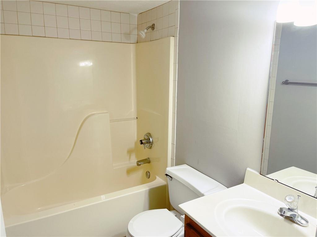6410 Decatur Commons Indianapolis, IN 46221 - Photo 7 of 15