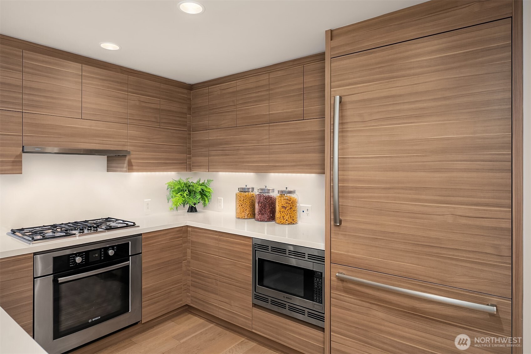 588 Bell Street, Unit 2502S Seattle, WA 98121 - Photo 14 of 37