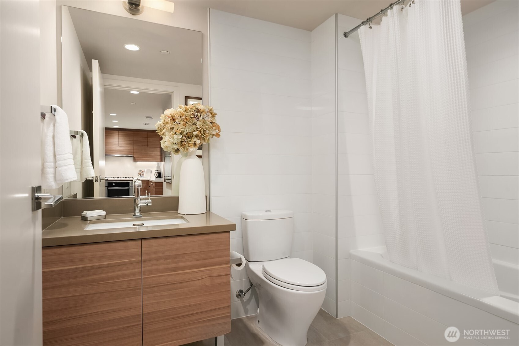 588 Bell Street, Unit 2502S Seattle, WA 98121 - Photo 15 of 37