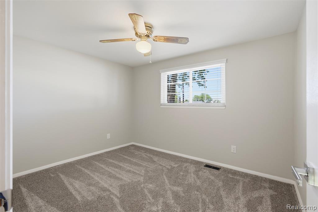 5159 Lewis Drive Sterling Heights, MI 48310 - Photo 38 of 46