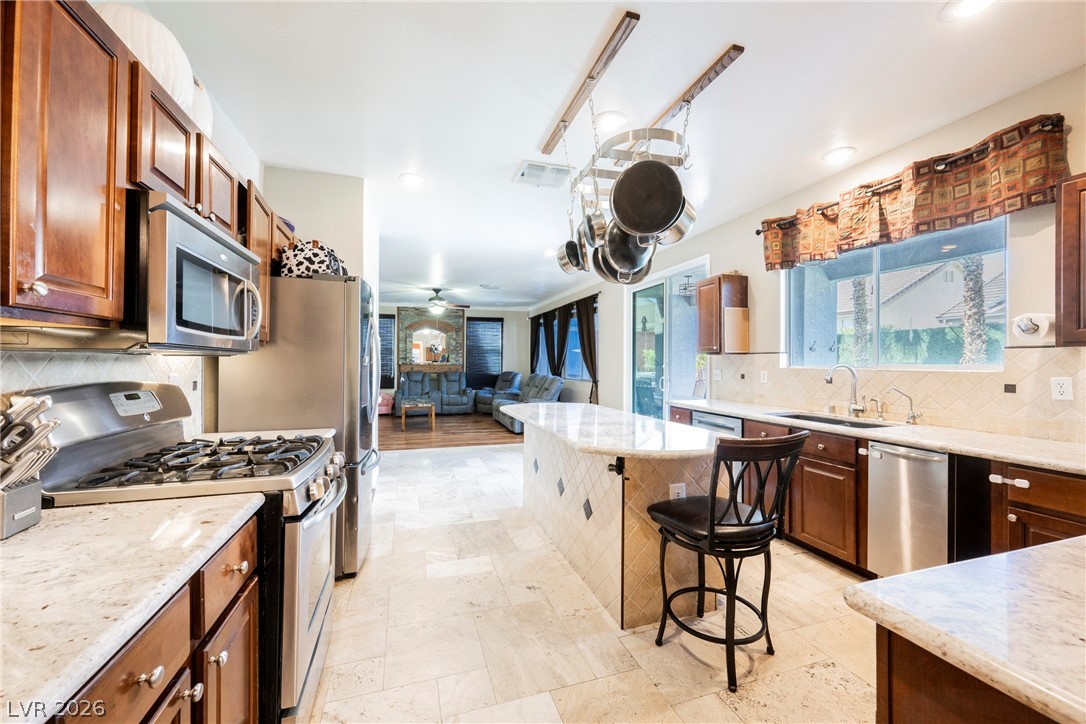 93 Autumn Day Street Henderson, NV 89012 - Photo 4 of 57 Kitchen