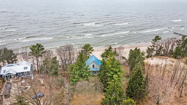 $775,000 | 27901 Shorewood Drive, Covert, MI 49043