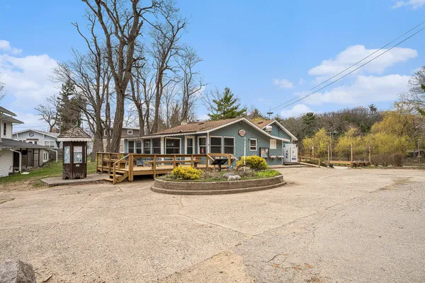 $775,000 | 27901 Shorewood Drive, Covert, MI 49043