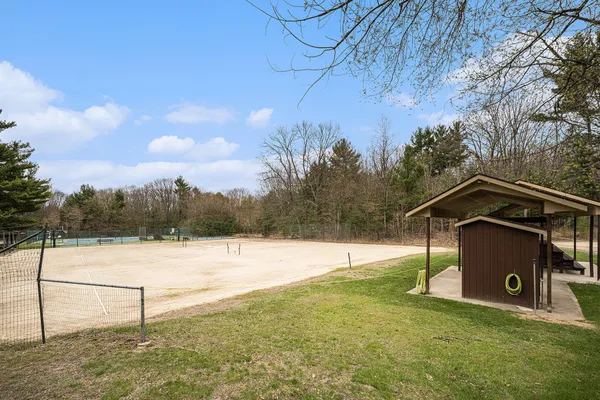 $775,000 | 27901 Shorewood Drive, Covert, MI 49043
