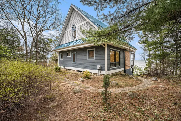 $775,000 | 27901 Shorewood Drive, Covert, MI 49043