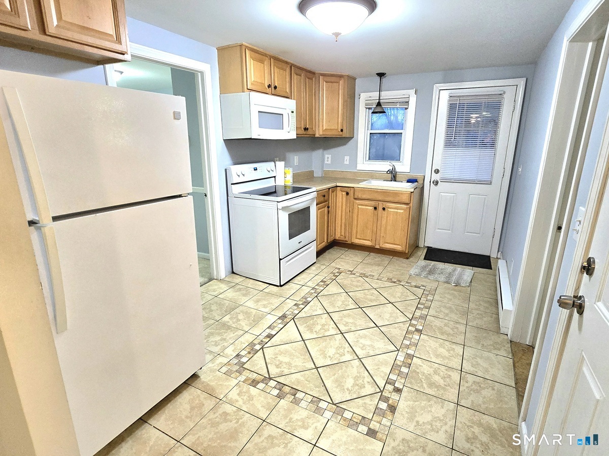 46 Mountain Street, Unit 2 Vernon, CT 06066 - Photo 2 of 14