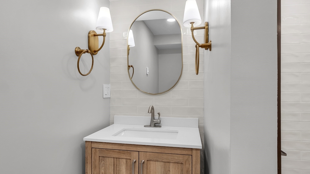 6 Alaric Terrace, Unit B Boston, MA 02132 - Photo 14 of 35