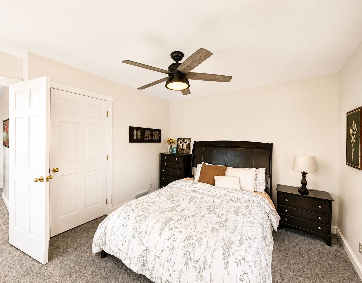 2220 Garvin Heights Road Winona, MN 55987 - Photo 24 of 59 24 bedroom