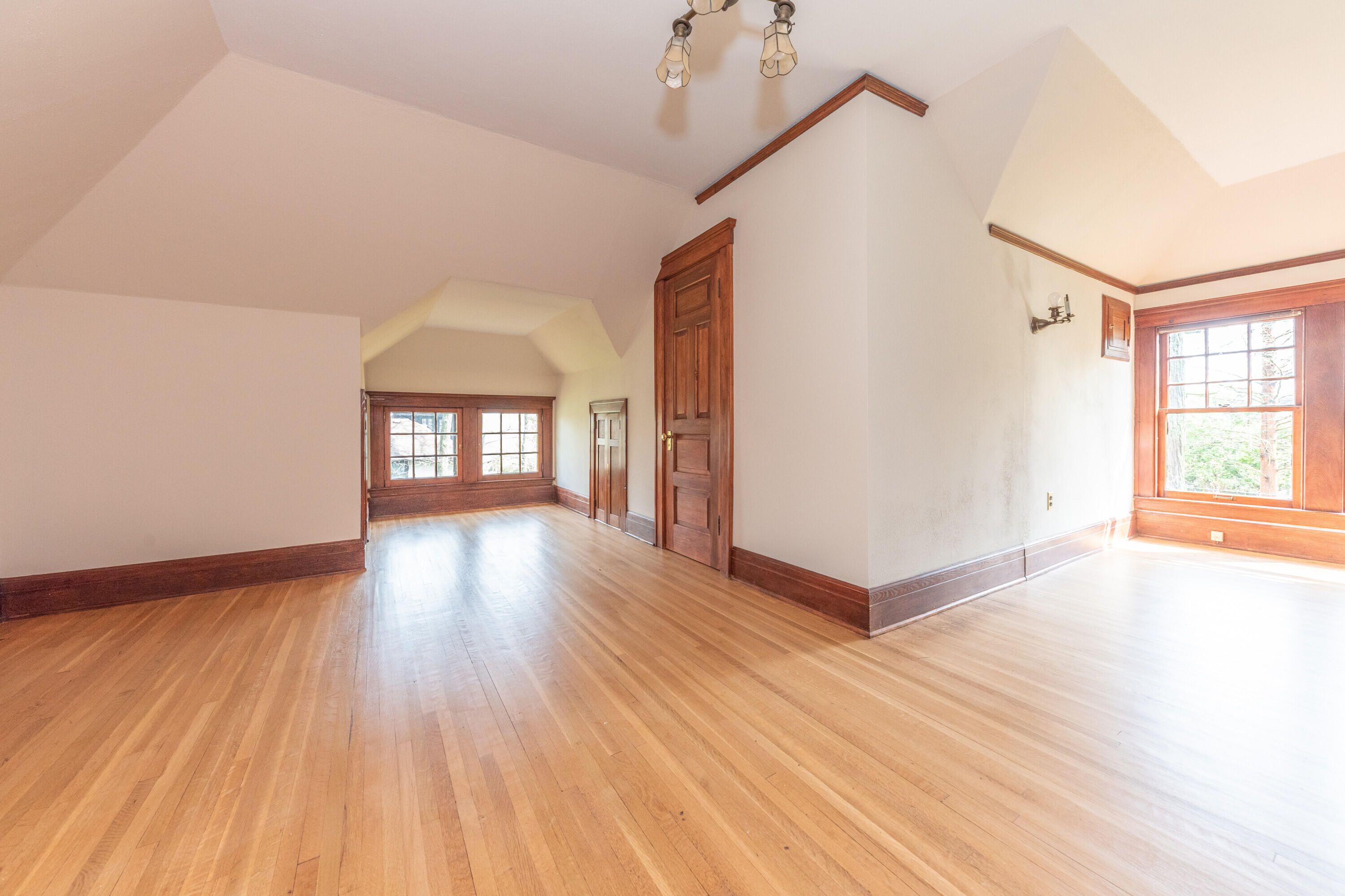 1930 Cambridge Road Ann Arbor, MI 48104 - Photo 33 of 59 Bedroom 5