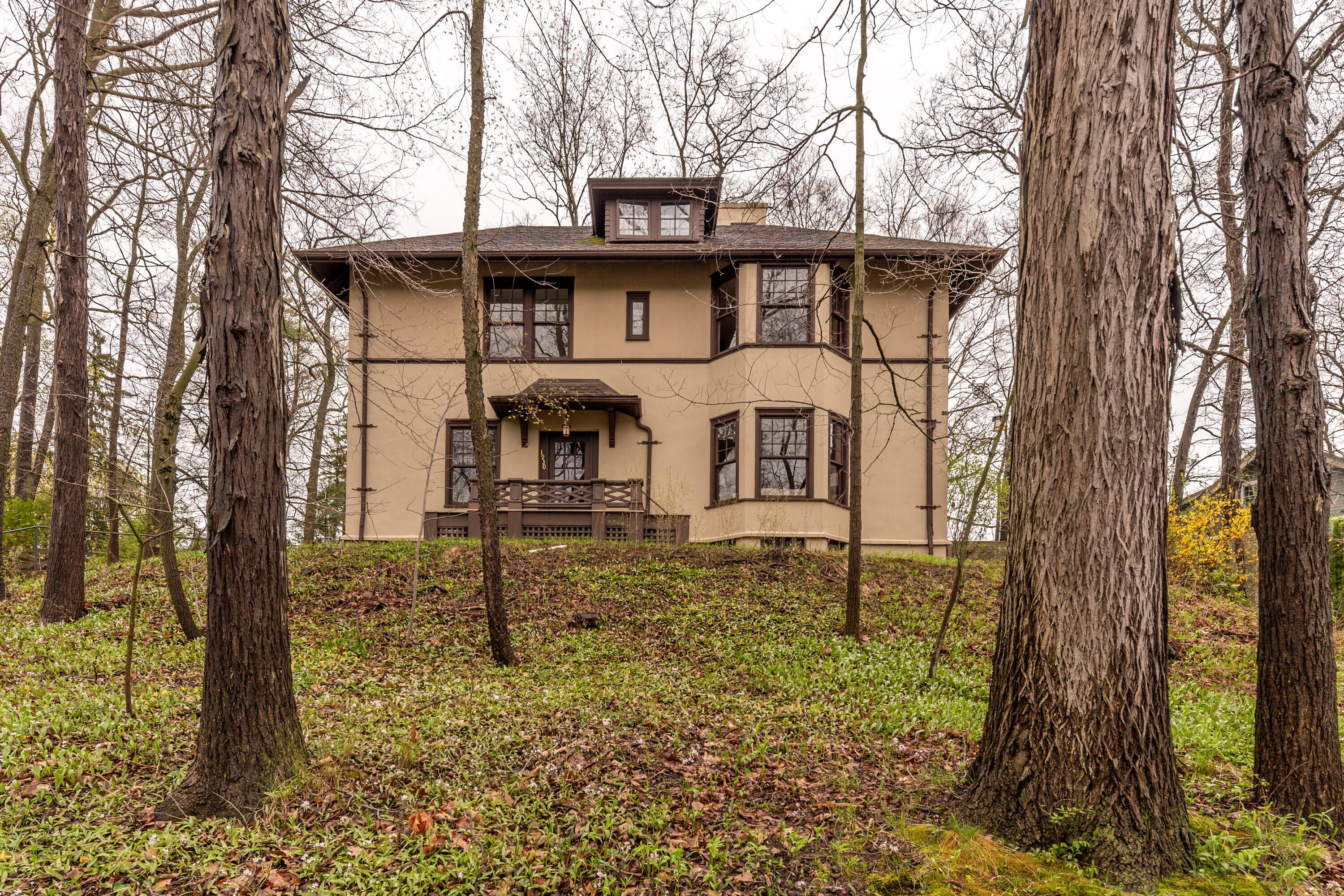 1930 Cambridge Road Ann Arbor, MI 48104 - Photo 43 of 59 Front