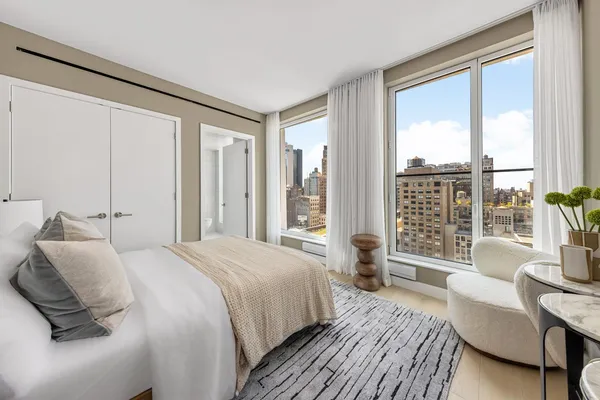 $4,650,000 | 215 West 28th Street, Unit 15A | Chelsea