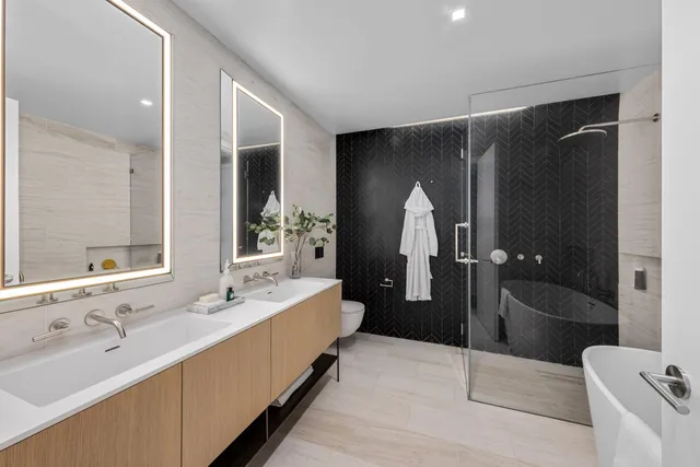 $4,650,000 | 215 West 28th Street, Unit 15A | Chelsea