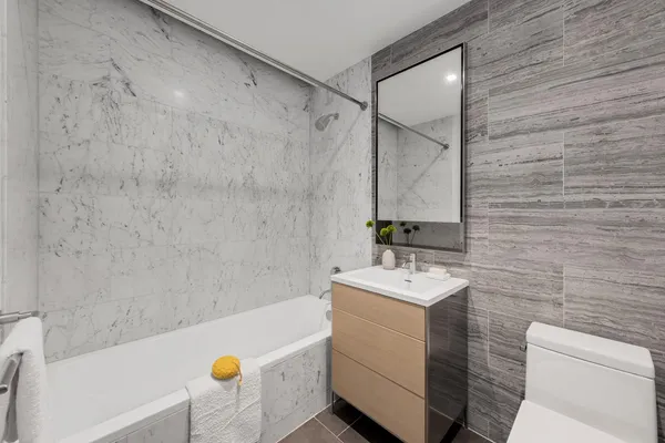 $4,650,000 | 215 West 28th Street, Unit 15A | Chelsea