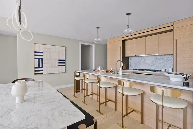 $4,650,000 | 215 West 28th Street, Unit 15A | Chelsea