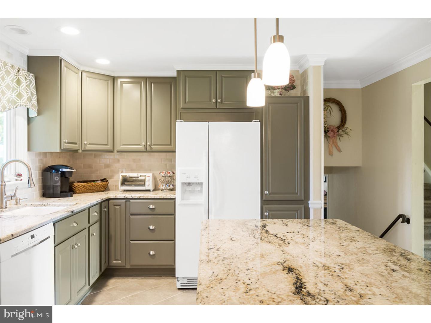 17 Maitland Road Hamilton, NJ 08620 - Photo 3 of 24