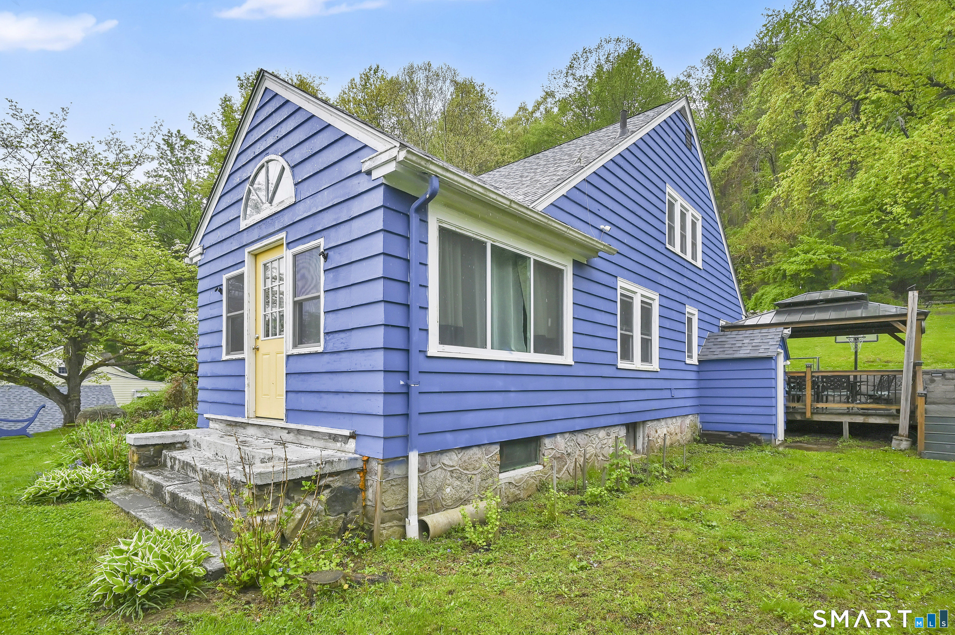 66 Case Street Bristol, CT 06010 - Photo 2 of 30