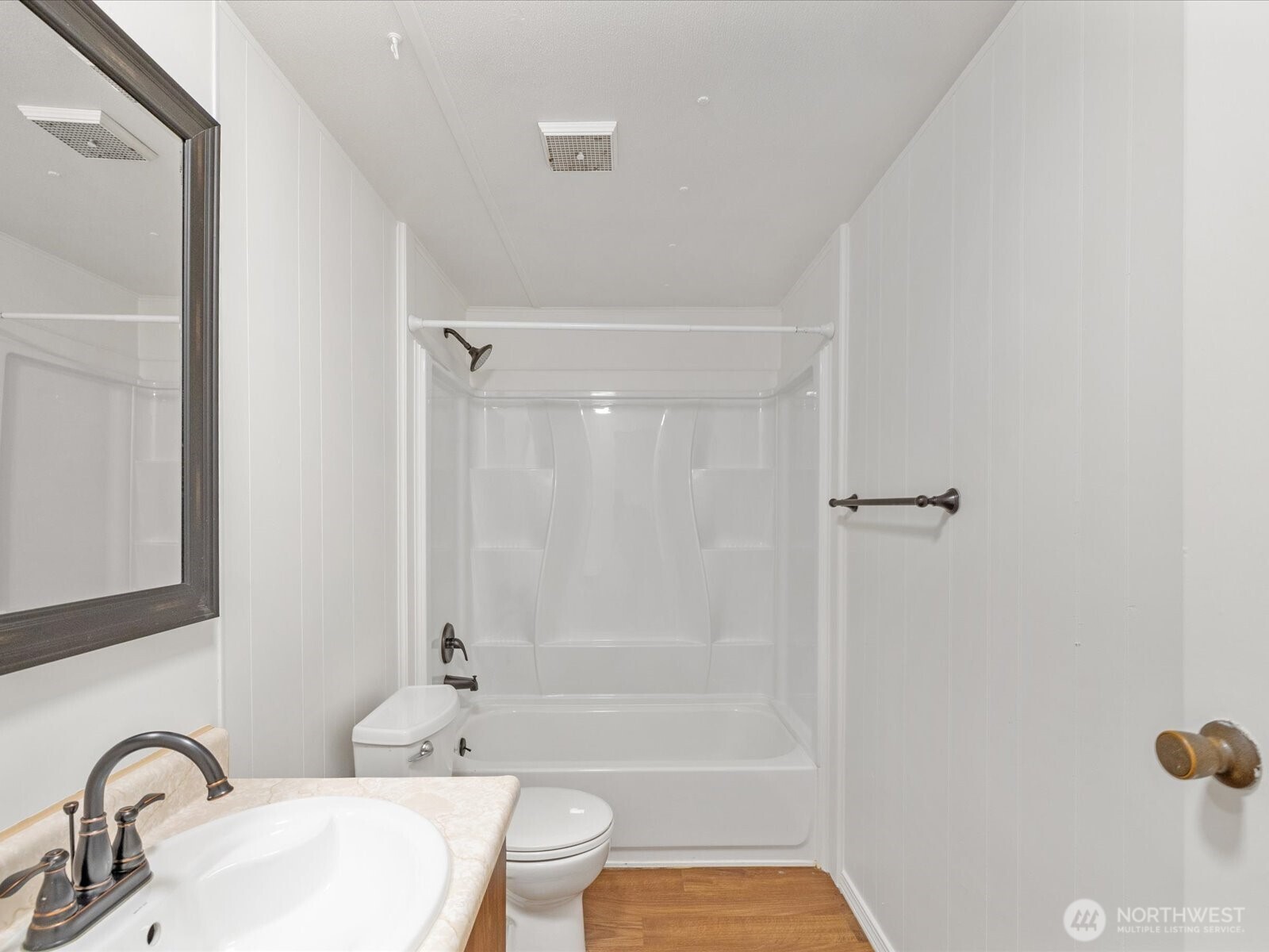 11510 East Riverside Drive, Unit 26 Bothell, WA 98011 - Photo 18 of 33